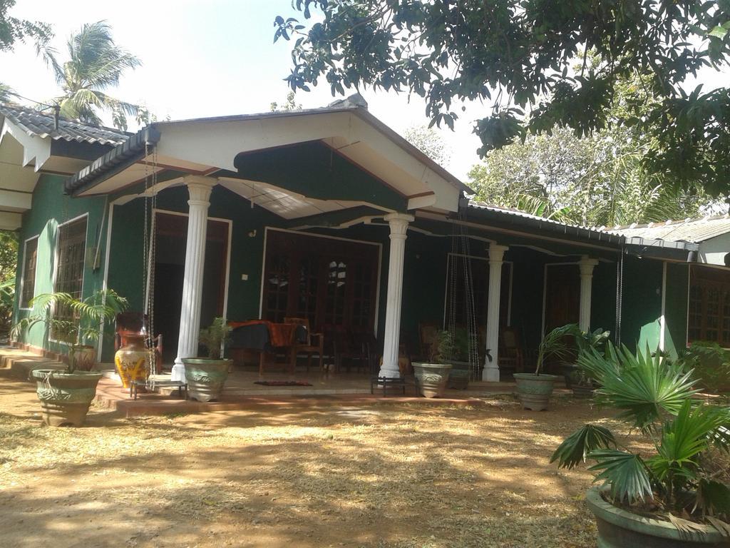 Elephant Safari Lodge Sigiriya Junction Хабарана Екстер'єр фото