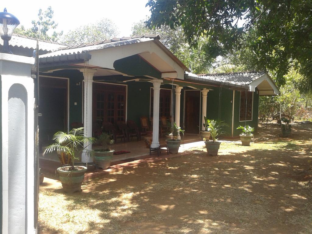 Elephant Safari Lodge Sigiriya Junction Хабарана Екстер'єр фото